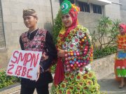 Disdik Purwakarta Gelar Karnaval Fashion dari Sampah Daur Ulang