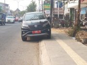 Kedapatan Parkir di Trotoar, BKPSDM akan Berikan Sanksi