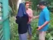 VIRAL Sepasang Kekasih Mesum di Kebon Kosong Karawang, Tersebar di Facebook