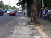 Buruknya Fasilitas Jalur Pedestrian Bikin Malu Karawang