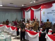 BPN Karawang Secara Virtual Serahkan Puluhan Ribu Sertifikat ke Presiden