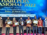 Keren di HPN Jabar, Bupati Karawang Diganjar Penghargaan Ajen Pangaping