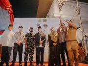 Bupati Karawang Lepas Pemberangkatan 400 Jemaah Haji Kloter 5