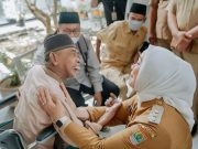 Bupati Cellica Serahkan Honor dan Insentif Guru Ngaji, Amil dan Marbot di Kecamatan Tirtajaya