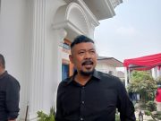 Haji Dewa Sajikan Masakan Rica-Rica Entog Saat Kunjungan Ganjar ke Karawang