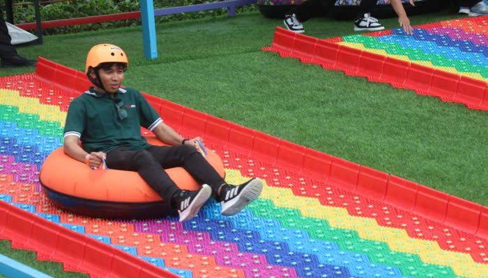 Rainbow slide