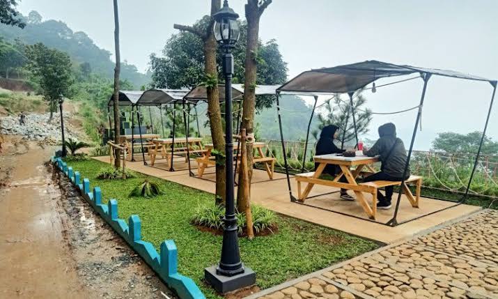 Wisata Alam puncak Sempur