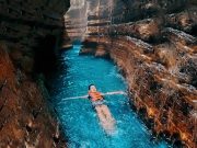 Curug Putri Carita: Menikmati Keindahan Air Terjun Little Green Canyon Curug Putri Carita