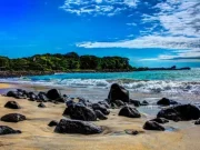 Menikmati Keindahan Alam di Pantai Santolo Garut: Destinasi Wisata yang Memikat Hati