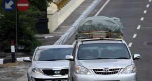 Mengistirahatkan mesin mobil