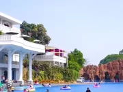 Cisarua Green World Adventure: Rasakan Sensasi Berenang di Yunani