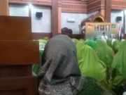 Viral Video Penceramah di Masjid Agung Karawang Ajak Jamaah Pilih Acep-Gina