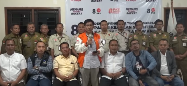 Screenshot_2024-11-28-01-54-40-813_com.whatsapp