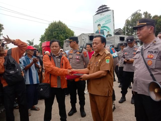 Kepala desa Karangligar