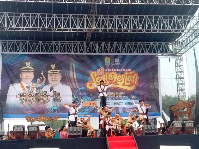 Tari Kolosal Tutungkusan Karawang