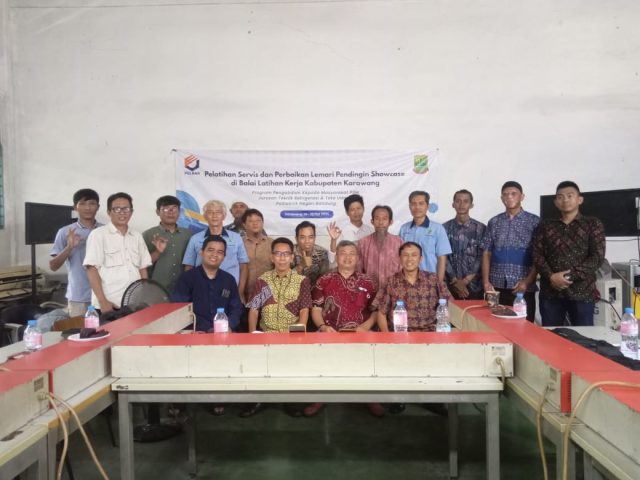 Pelatihan servis showcase