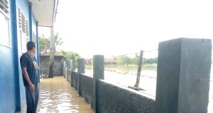 Rumah panggung Karangligar