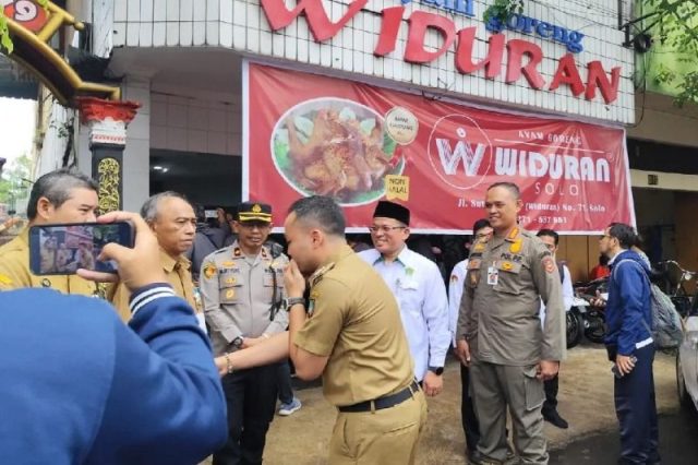 Ayam Goreng Minyak babi
