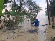 Amin, Anggota Linmas Karangligar Hilang Saat Cari Bebek di Tengah Banjir Tim SAR Karawang