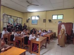 Film Pelangi di Tengah Hujan