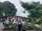 Kecelakaan truk Fuso di karawang