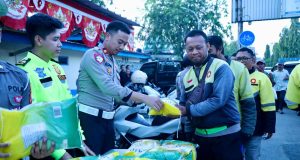 Voucher beras polres karawang