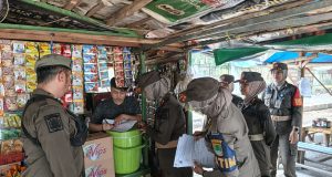 Taman I love Karawang