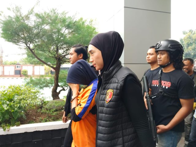 Bunuh bayi di karawang