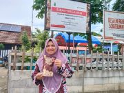 Belajar Hidup dari Mak Edah: Meski Di-PHK, Bangkitkan Desa Tertinggal hingga Dipuji Presiden Mak edah di karawang