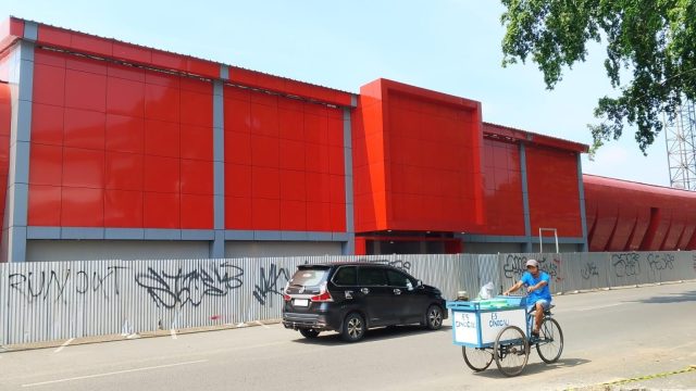 Renovasi stadion singaperbangsa