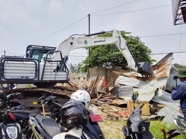 Pembongkaran bangli di karawang