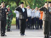 Peringati Hari Pahlawan, H. Maslani Ikuti Upacara dan Tabur Bunga di TMP Kosambi H. Maslani upacara hari pahlawan