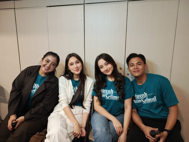 Pemain musuh dalam selimut