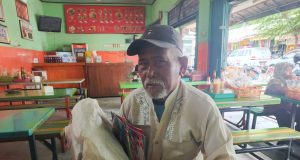 Penjualan buku jalanan