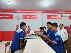Perkuat Pendidikan Vokasi, Sharp Indonesia Teken MoU Sharp Class dengan SMKN 3 Karawang Sharp class