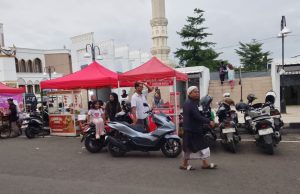 Ngabuburit di Alun-Alun Karawang Jadi Favorit Warga Saat Ramadan Alun-alun karawang