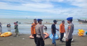 Wisata pantai karawang